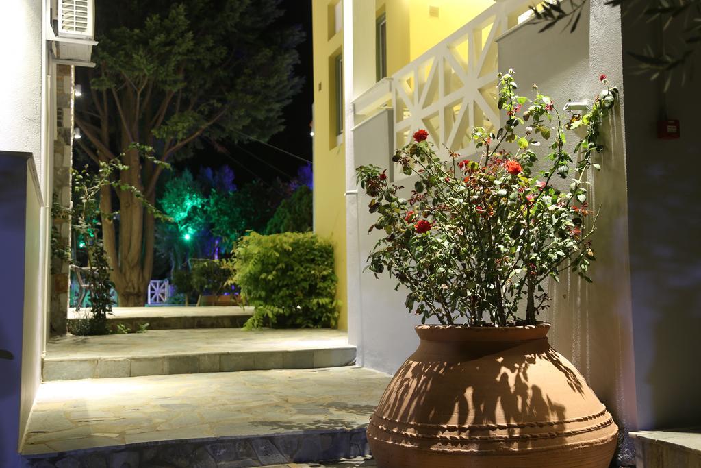 Sea Sun Aparthotel Plomari Екстериор снимка