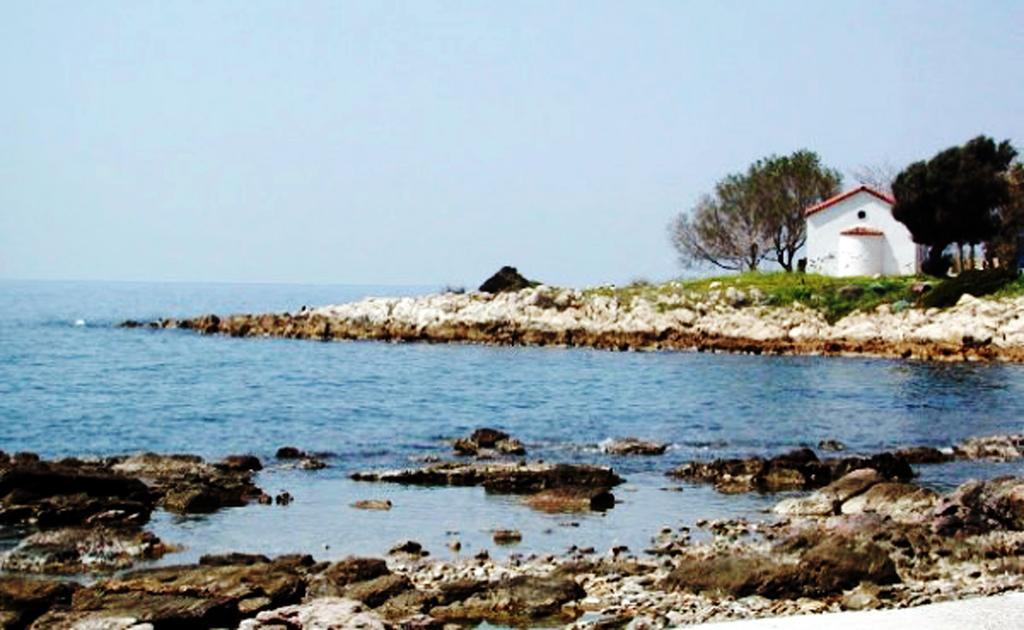 Sea Sun Aparthotel Plomari Екстериор снимка