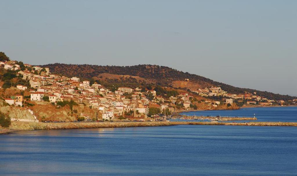 Sea Sun Aparthotel Plomari Екстериор снимка