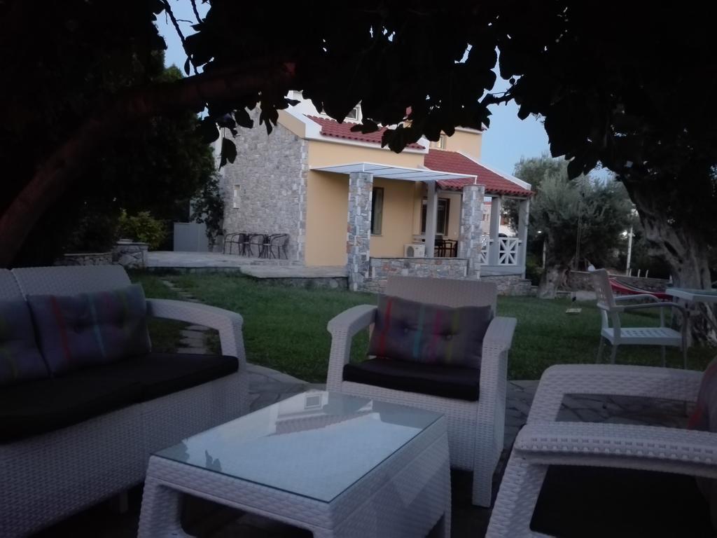 Sea Sun Aparthotel Plomari Екстериор снимка